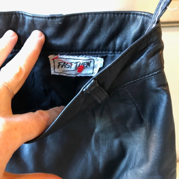 Vintage 80s Leather Mini Skirt sz XS - Picture 3 of 8